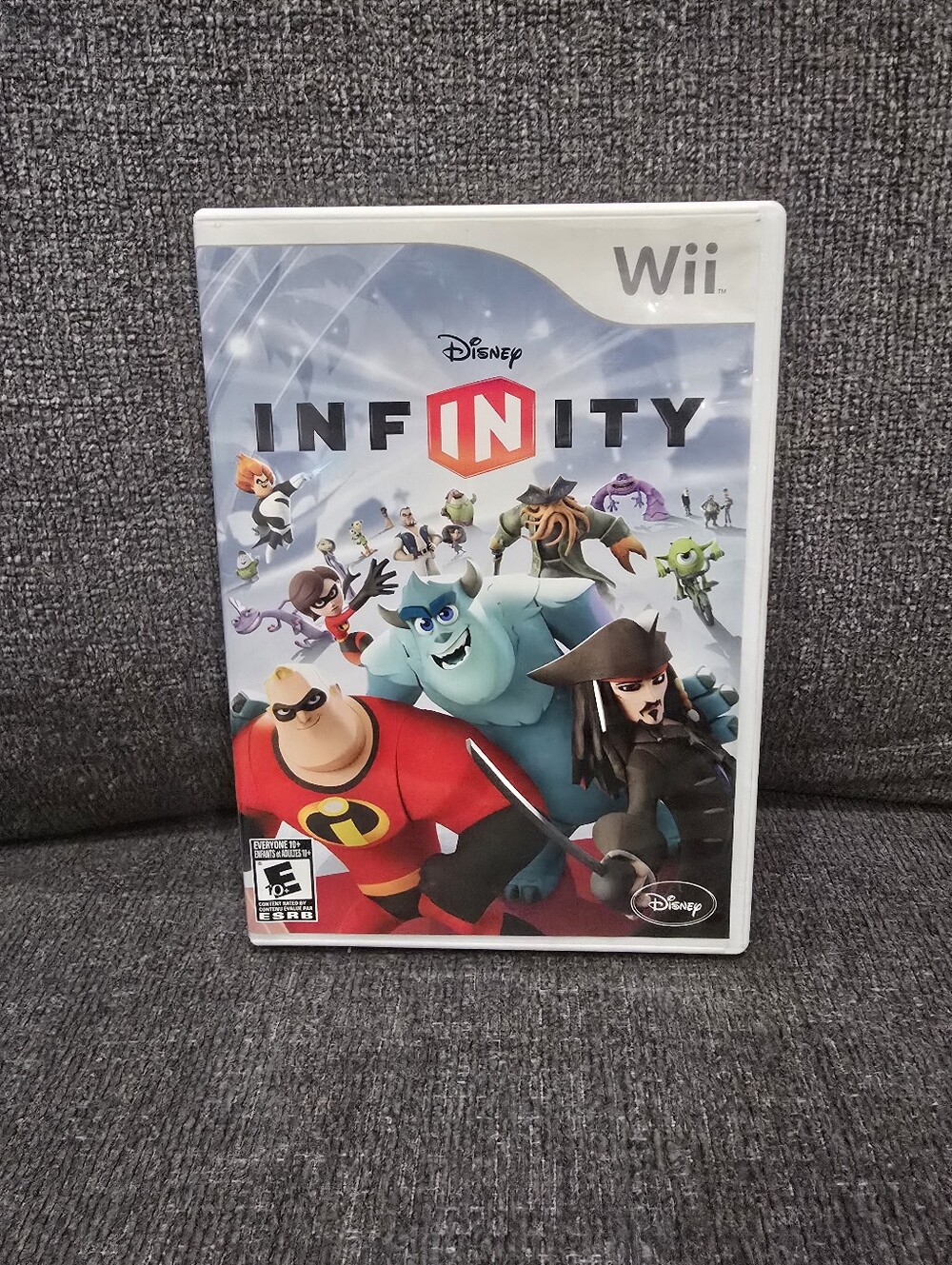 Disney INFINITY (Wii) Video Game - White Case